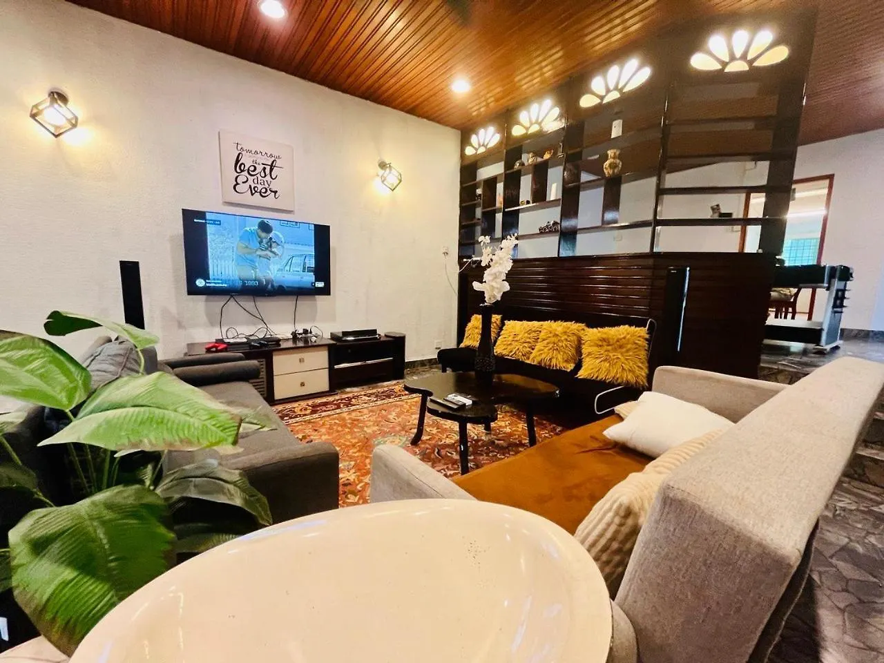 Botanical Retro-Cottage By Stayco - Riverview Pool , Bbq , Ps4 George Town 0*,  Malajsie